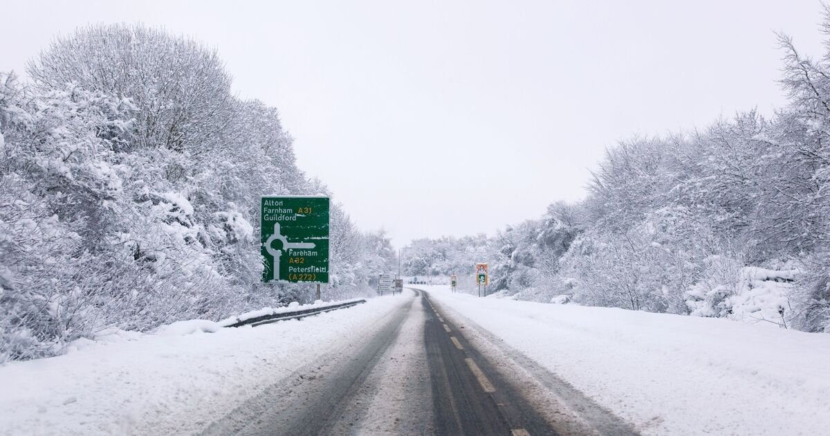 UK Braced for 514-Mile Snow Front Bringing Heavy Snow to Devon and Cornwall