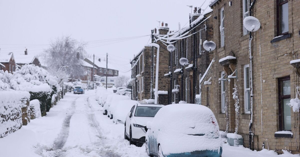 Severe Snowfall Hits UK, With 38 Inches Recorded in Cornwall