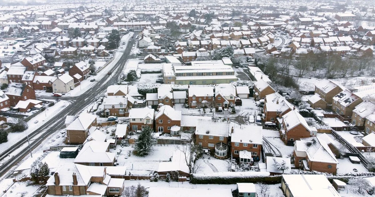 UK Braced for 30 Hours of Blizzards Affecting 18 Cities