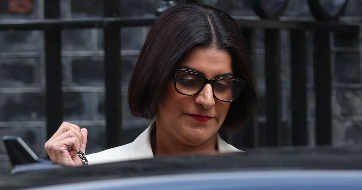 Starmer's Leadership Tested by Rayner's Opposition to Immigration Reforms