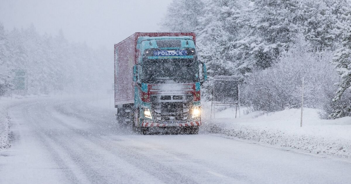 UK Braces for Storm Goretti with 90mph Winds and Amber Alerts