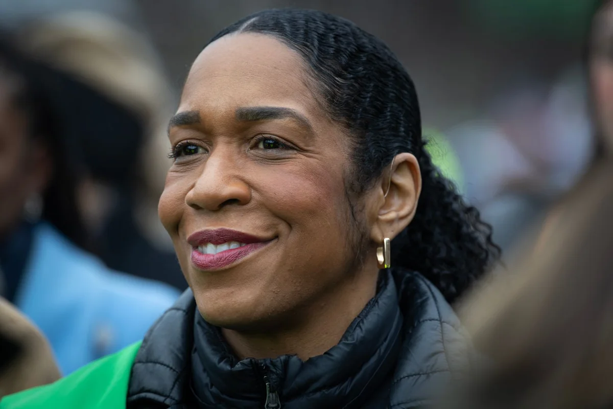 Stratton Wins Illinois Senate Primary, Defeating Crypto-Supported Krishnamoorthi