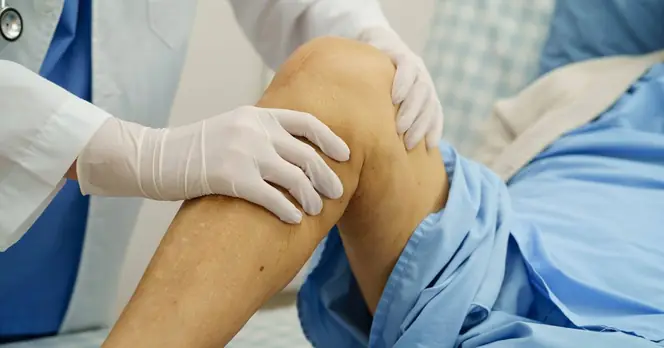 Surgeon Warns: Ignoring 'Pop' Sound in Knee Could Indicate Serious ACL Injury