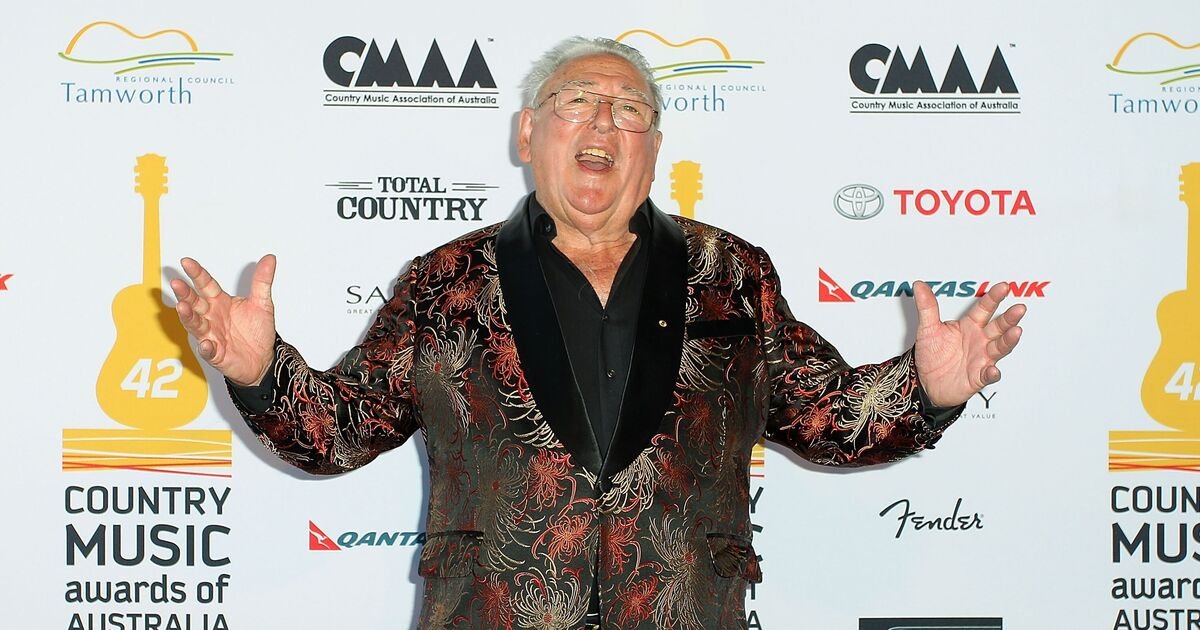 Australian Folk Legend Ted Egan Passes Away, Leaving Fans Heartbroken