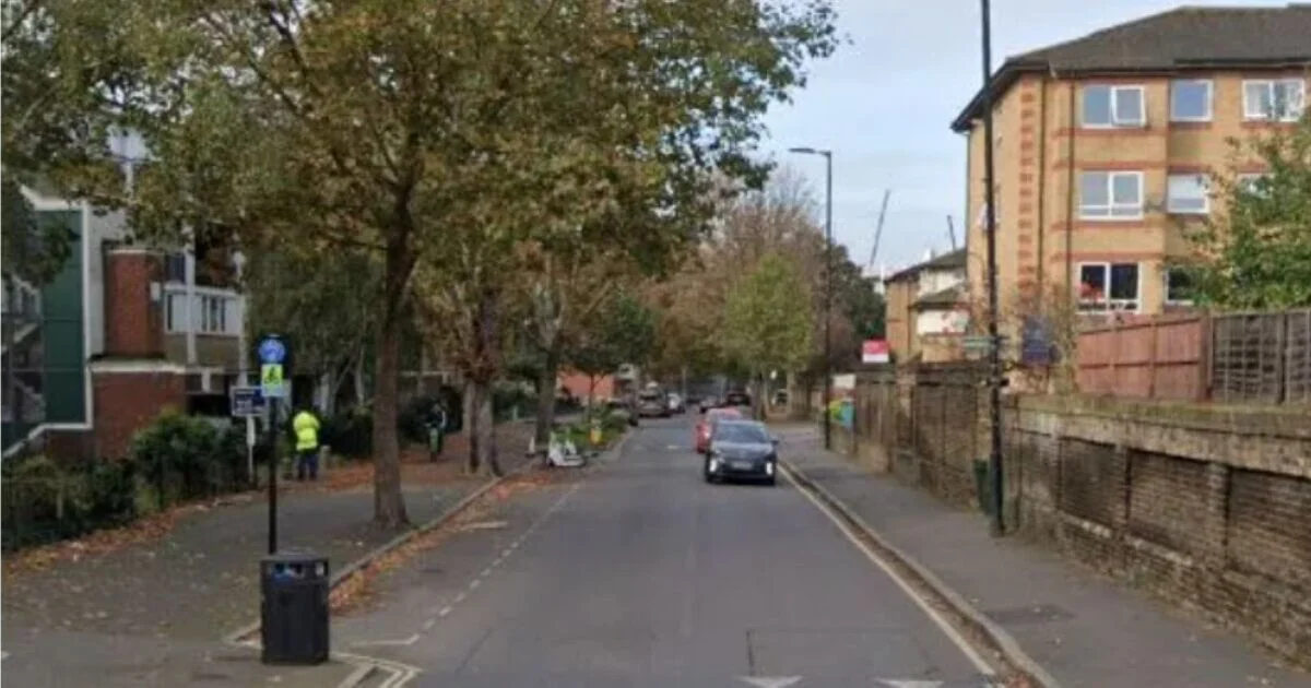 Teenager Dies in Southwark Fire; Another Person Hospitalised After Escape