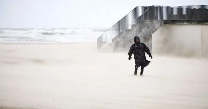 **Headline: Increase in Heart Attacks and Strokes in the UK Associated with Extreme Weather Conditions**