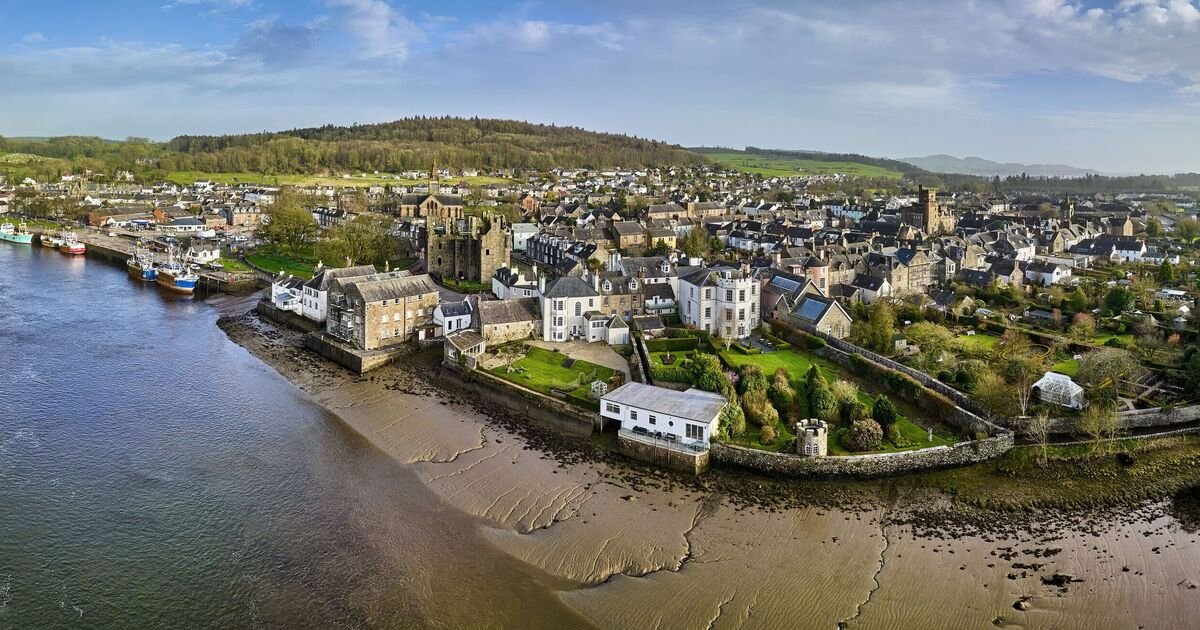 Kirkcudbright: A Quaint Coastal Town with Unique Shops and Scenic Views