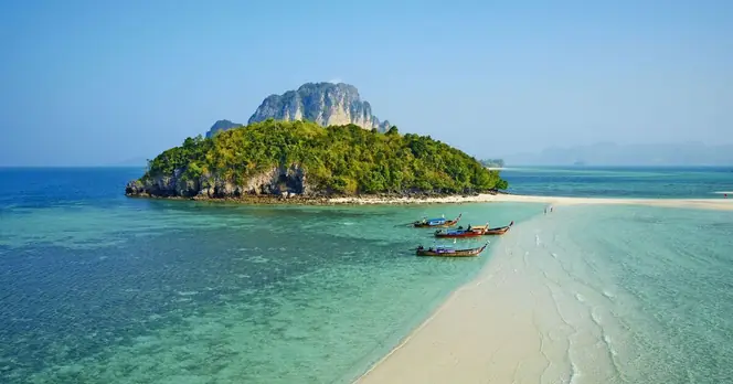 Thailand Sees Surge in Tourism Amid 33C May Temperatures