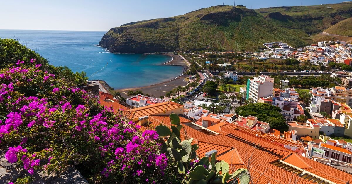 Playa de Santiago: A Hidden Gem in La Gomera with January Sunshine