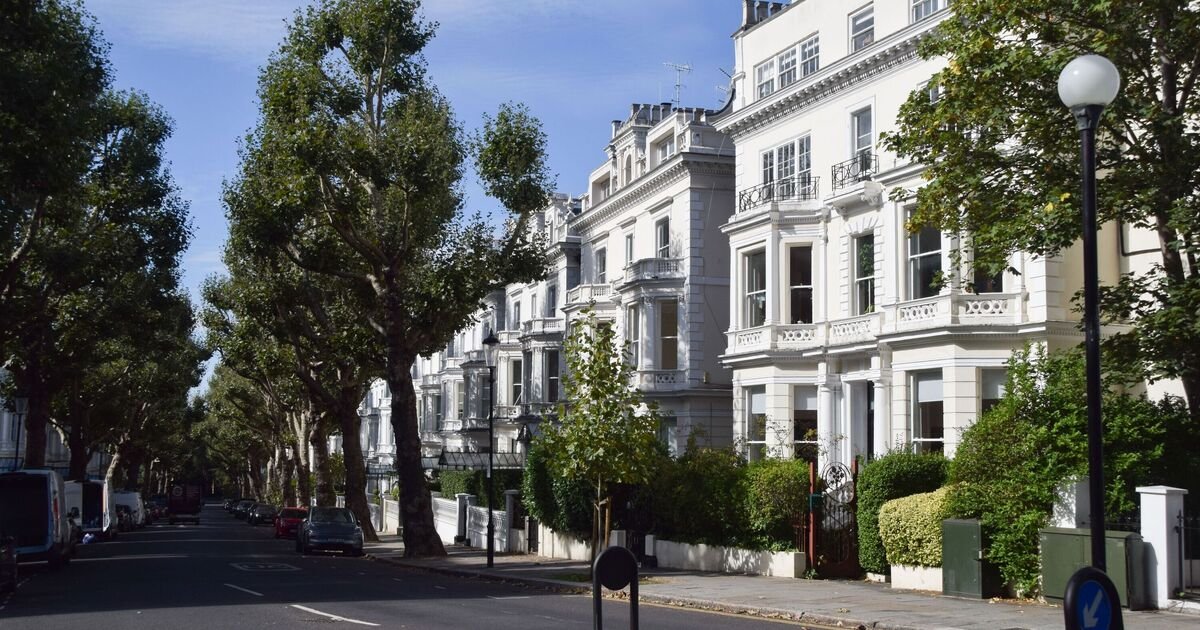 State Pensioners in Holland Park Benefit from £400,000 Payments