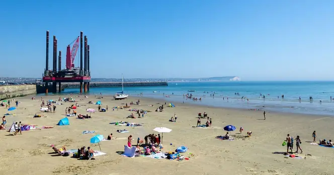 UK Beach Closed Since 2008 May Reopen as Authorities Plan Safety Assessments