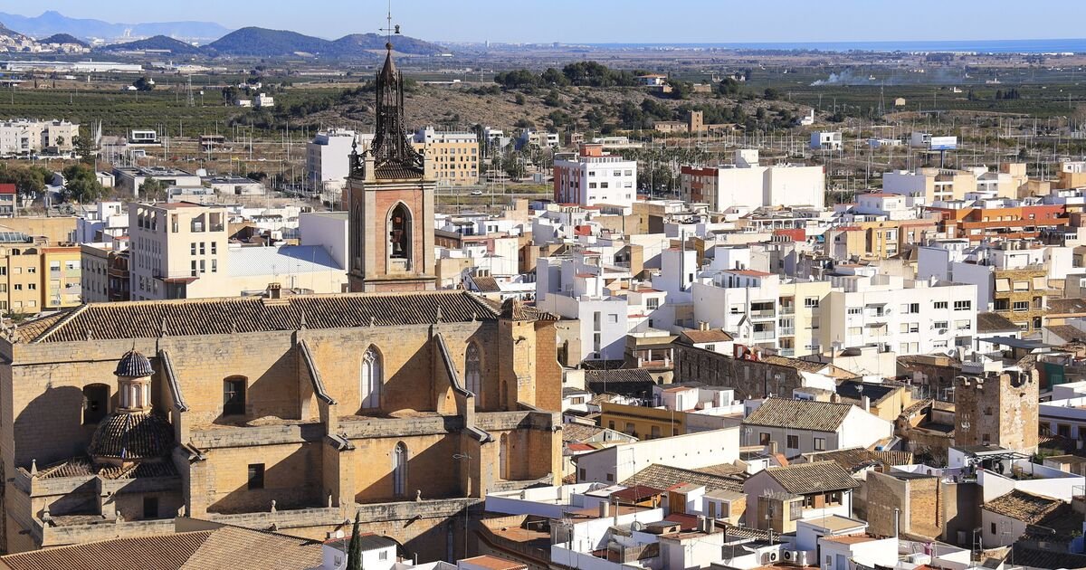 Charming Spanish Village Offers Quiet Retreat Beyond Benidorm's Crowds