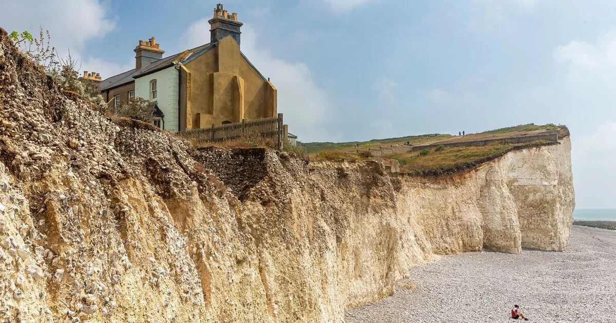Coastal Erosion Crisis Endangers Thousands of Homes in North Norfolk