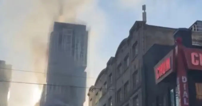 Major Fire and Explosion Erupt in Downtown Toronto, Smoke Visible Citywide