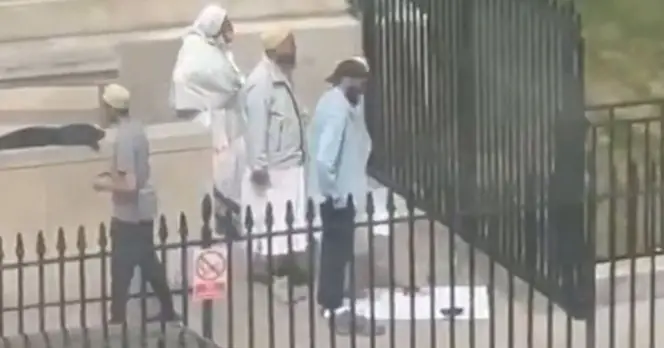 Tory MP criticises outdoor Muslim prayers near Ministry of Defence