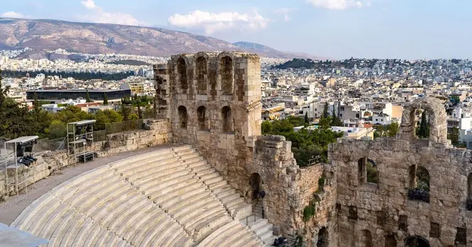 Greece Drops EU Biometric Entry Rules for British Tourists, Prioritising Travel Ease