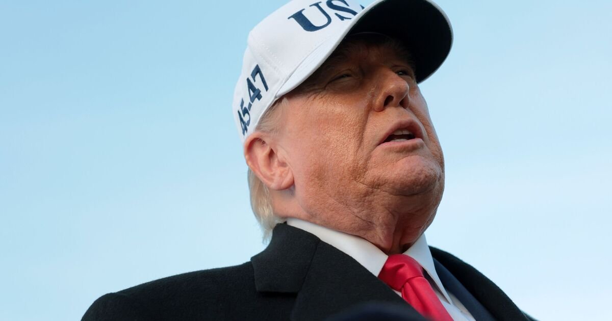 Trump Signals Readiness to Invoke Insurrection Act Amid Minnesota Unrest