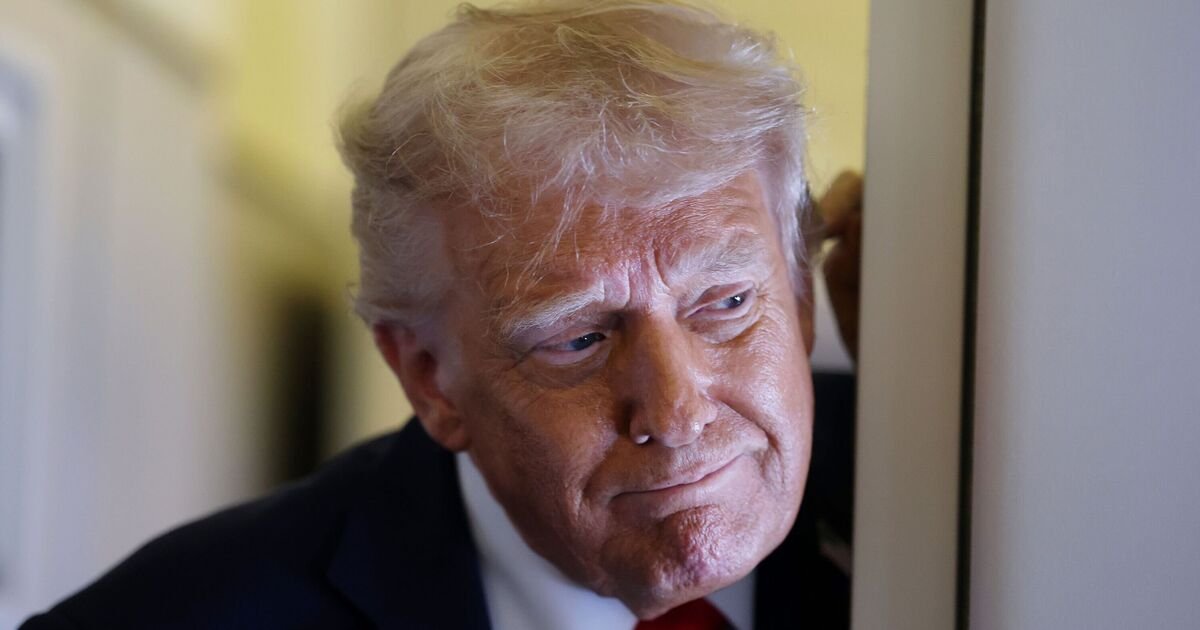 Trump Explains Reasons for Targeting Chagos Deal Amid Starmer's Leadership Challenges