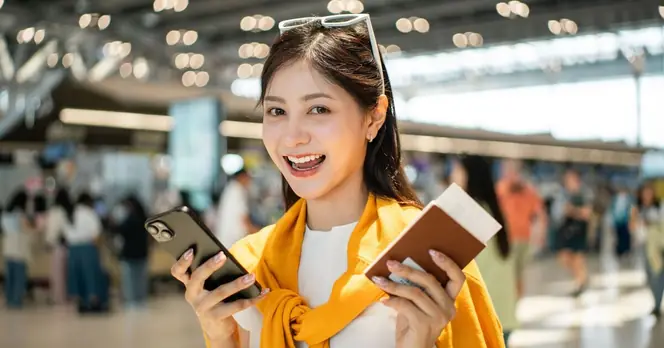 Holidaymakers Urged to Update Phone Settings to Minimise Airport Delays