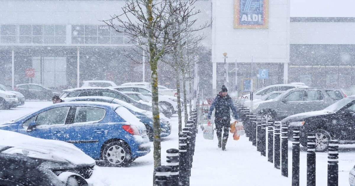 UK Residents Urged to Stock Up on Essentials Ahead of 16-Hour Snowstorm