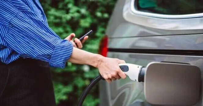 New Regulations Simplify EV Charging Point Installations for English Homeowners