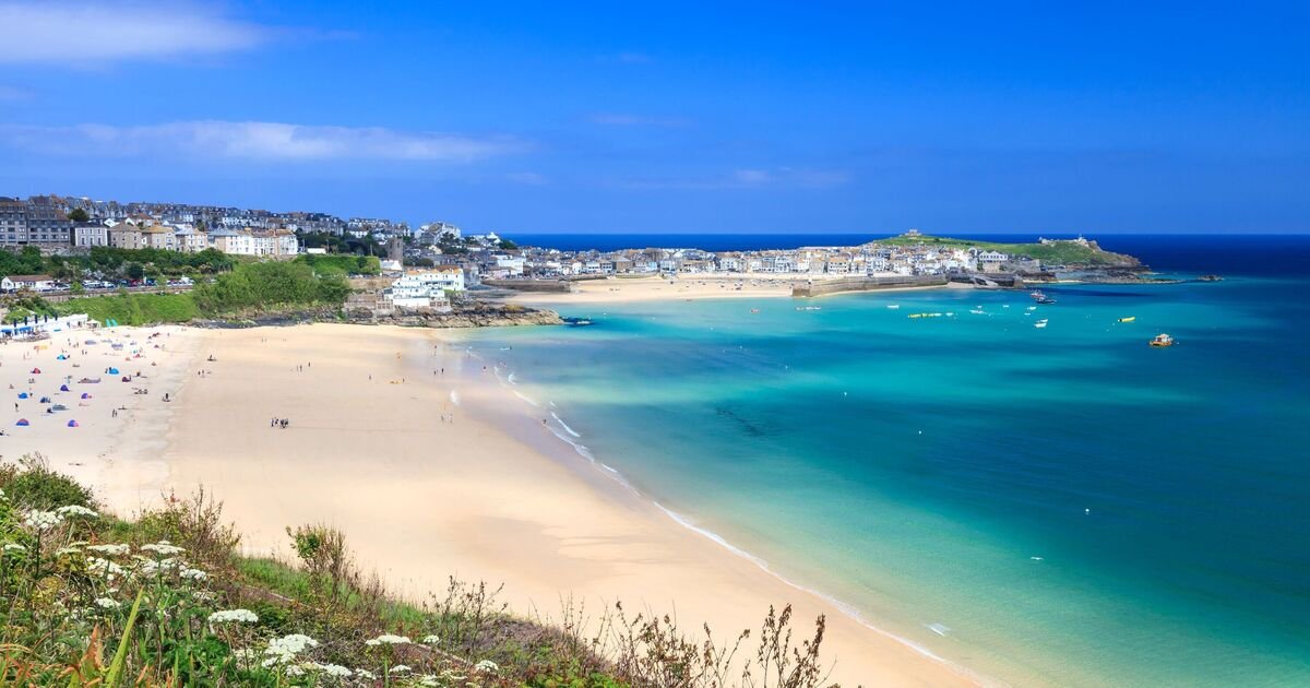 UK’s Most Romantic Destination Features Stunning Beaches and Charming B&Bs
