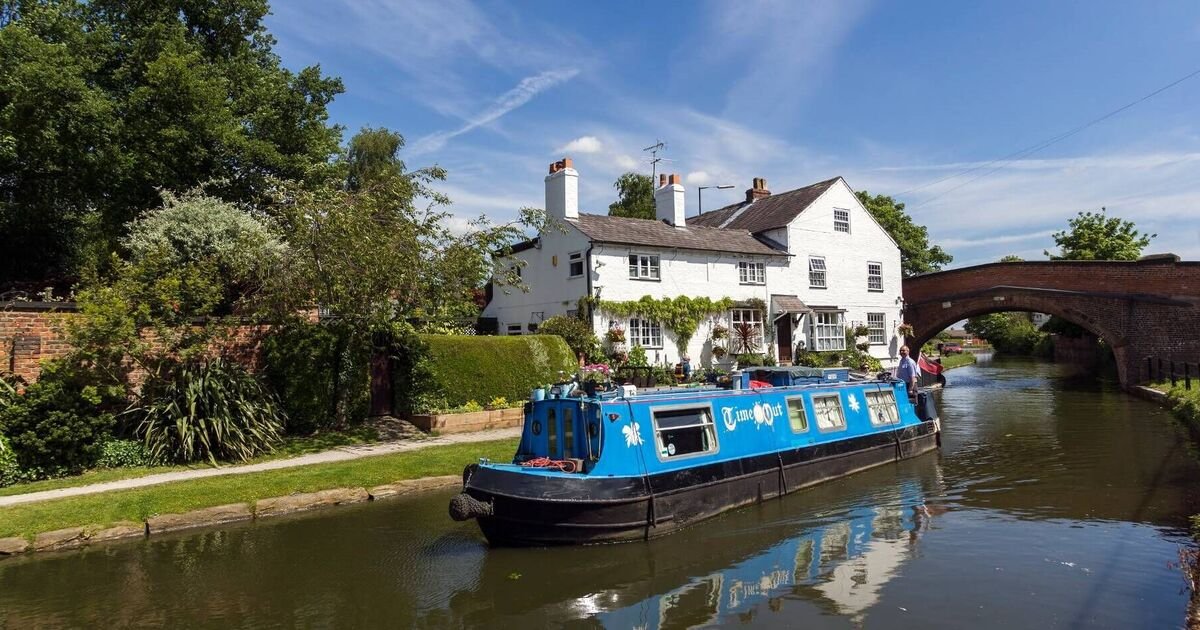 Charming Lymm: A Picturesque Stop Near the M6 Motorway