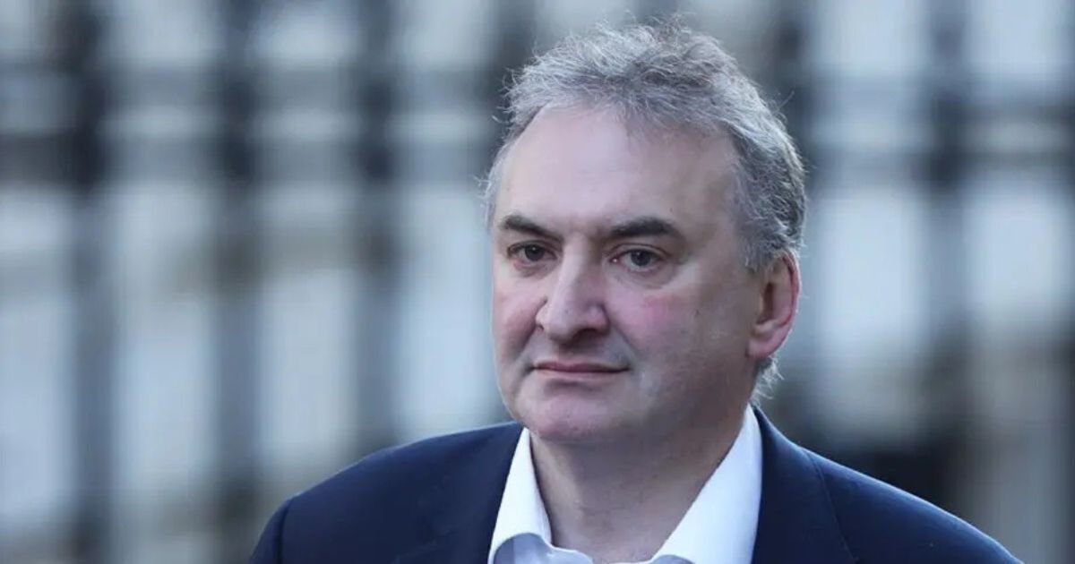 Senior Civil Servant Sir Chris Wormald Resigns as Labour Restructures Number 10