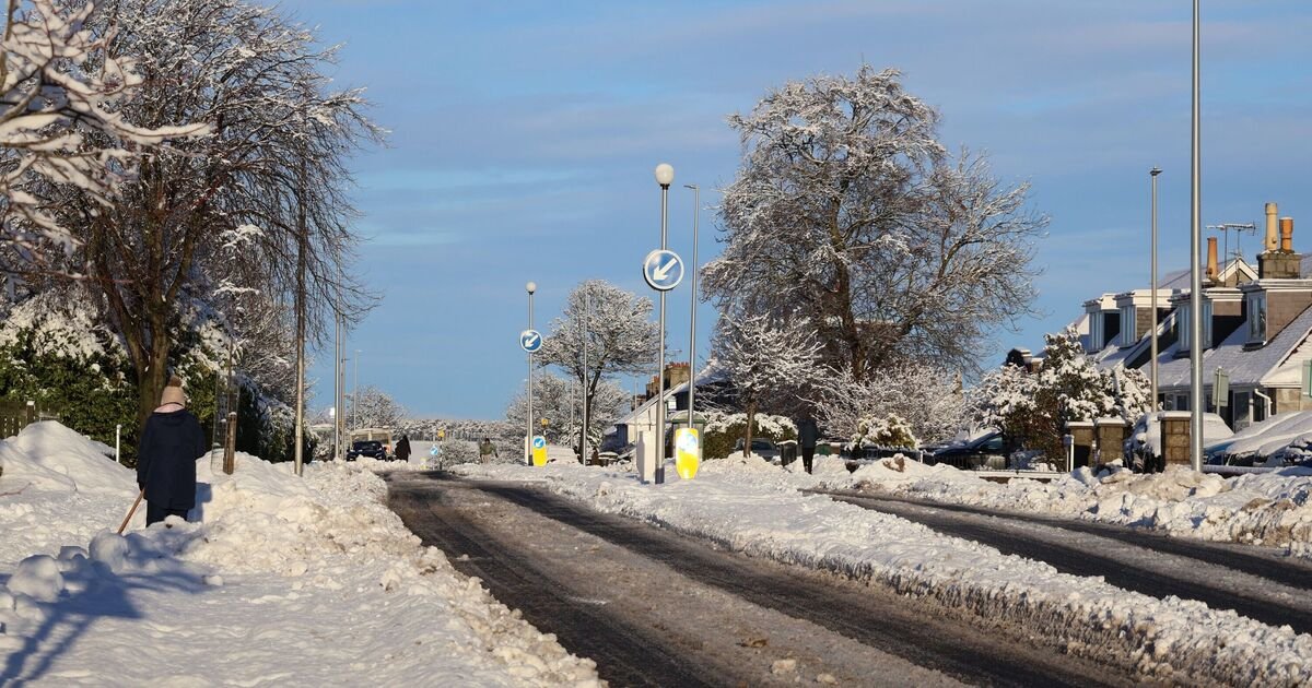 Severe Snowstorms Forecast for 15 UK Counties, Up to 46cm Expected