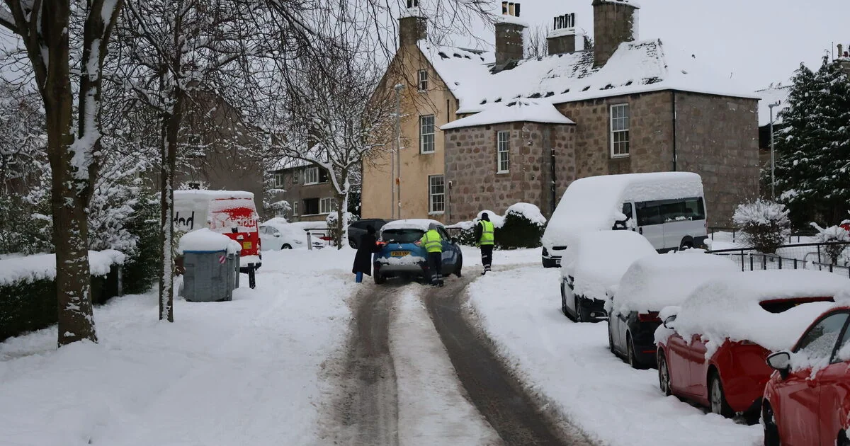 UK Set for -5C Snowstorms as Met Office Issues Weather Warnings