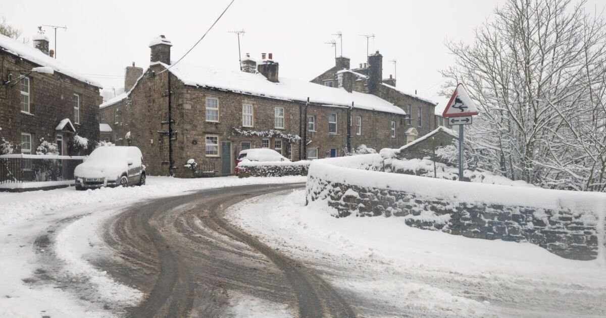 Snowfall Expected Soon in 12 UK Towns, Authorities Urge Caution