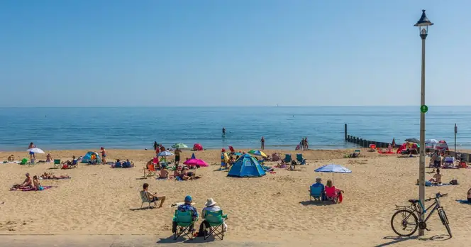UK Weather Forecasts 21C Heatwave for Upcoming Weekend in 24 Counties