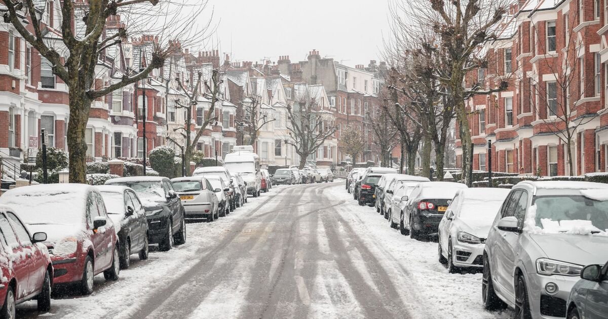 UK Faces 400-Mile Snowfront Just Before Christmas Day