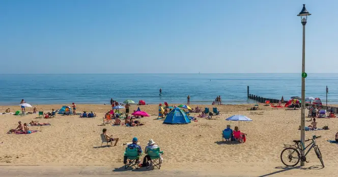 UK Set for 26C Heatwave as 19 Cities Prepare for High Temperatures