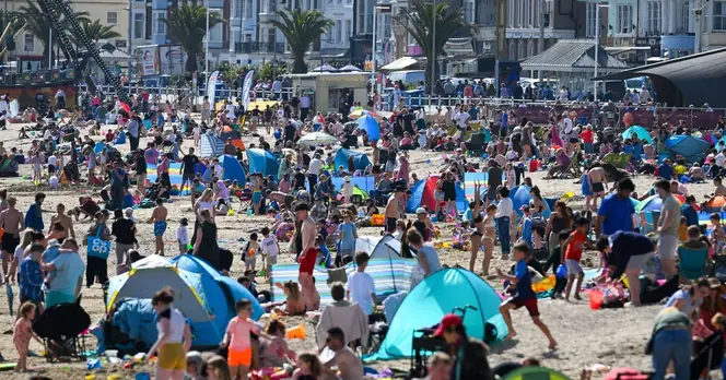 UK Faces 25C Heatwave as 15 Cities Prepare for Scorching Weather