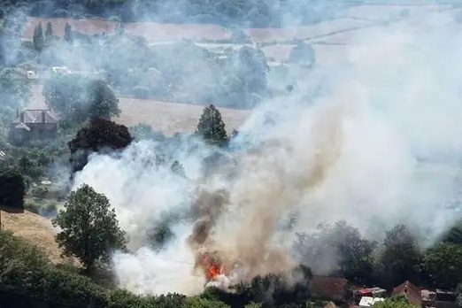 Major Incident Declared in Ilminster as Homes Evacuated Due to Wildfire