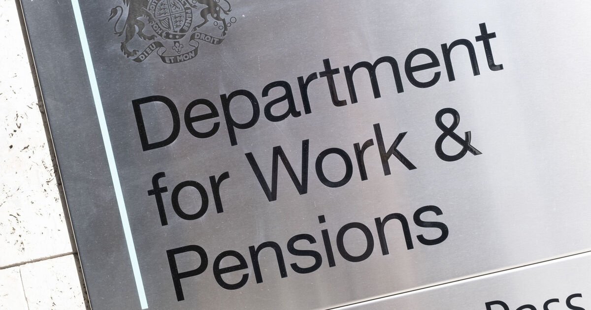 DWP Alerts Thousands Over Earnings Threshold Exceeding 1p Rule