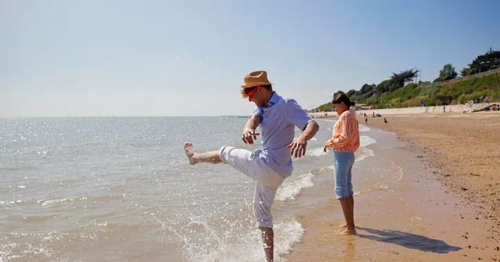 Surge in UK Holiday Bookings as Iran Conflict Sparks Staycation Demand