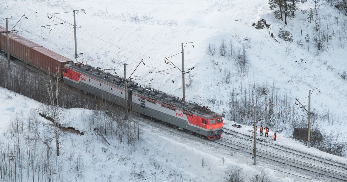 Passengers Set Off on Nearly Seven-Day Journey, the World's Longest Train Trip